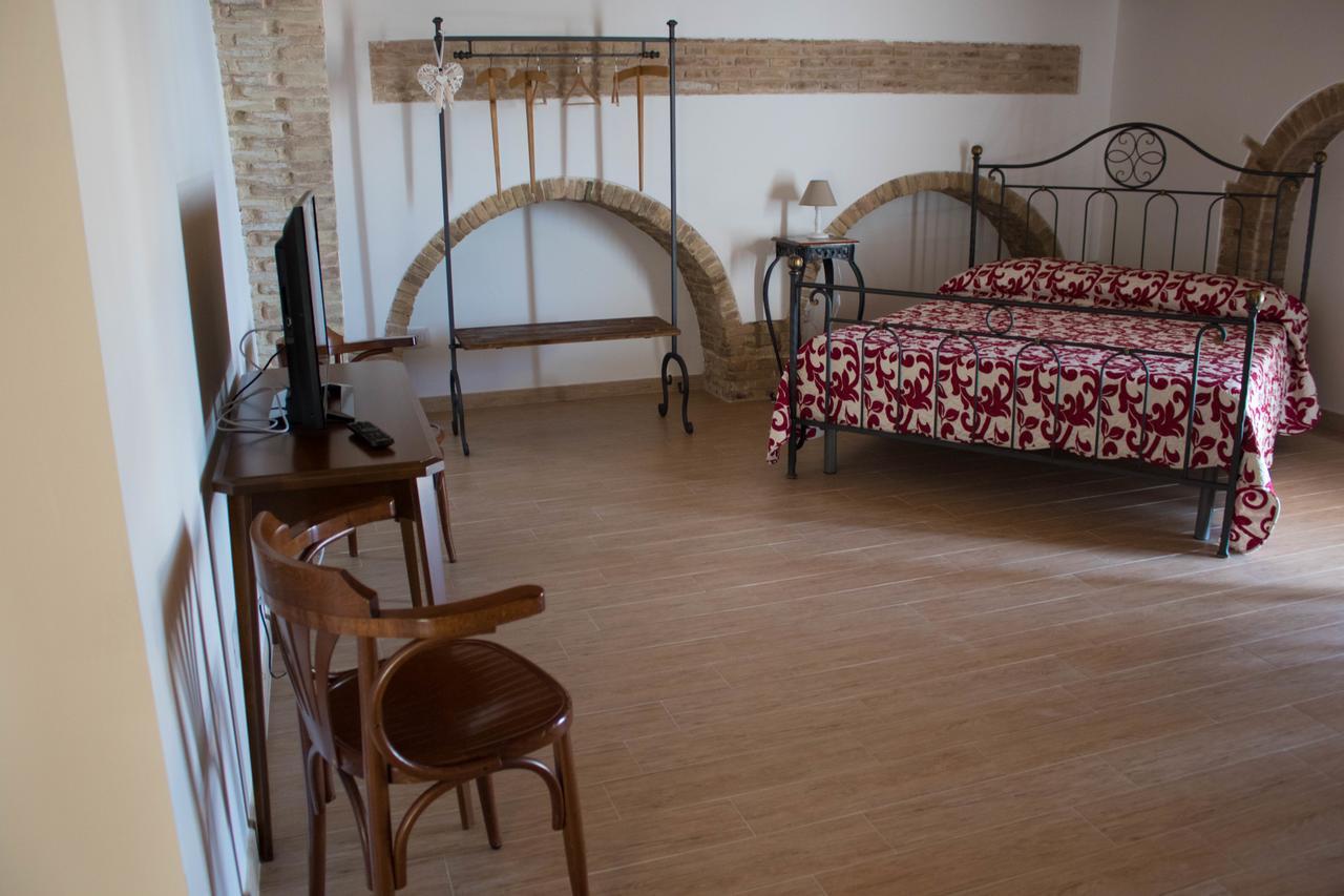 Miglionico Residenza Delle Grazie B&B 외부 사진